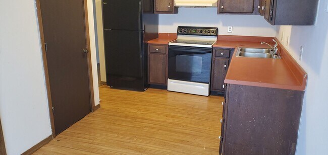 Building Photo - 3617-3619 Greeley Dr