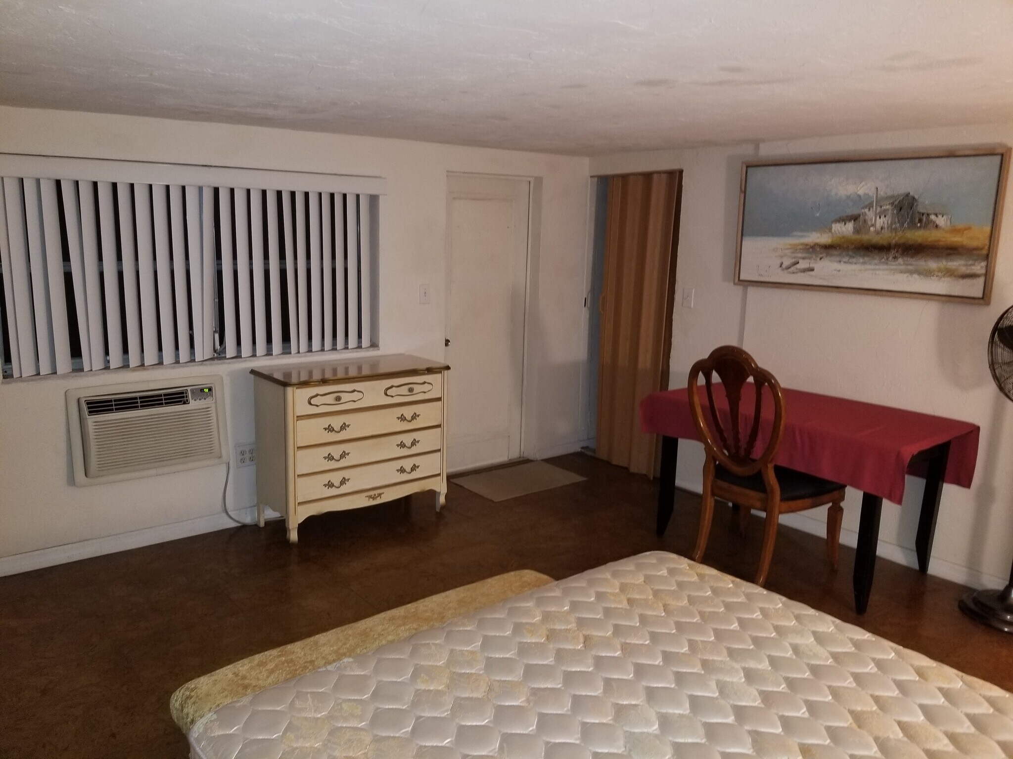 Building Photo - 300 Salem Ave NW