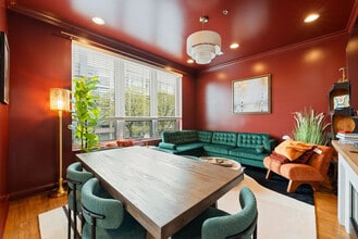 Building Photo - 1243 W Madison St