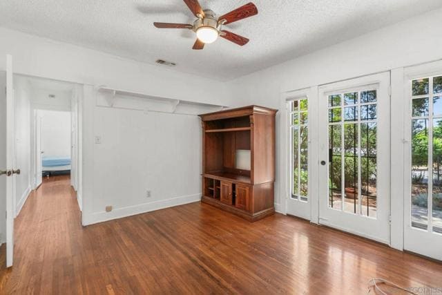 Building Photo - 145 S Grape St