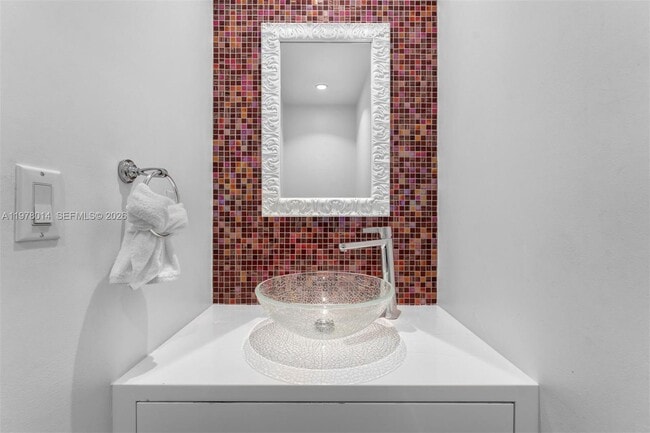 Building Photo - 101 SW 21st Rd