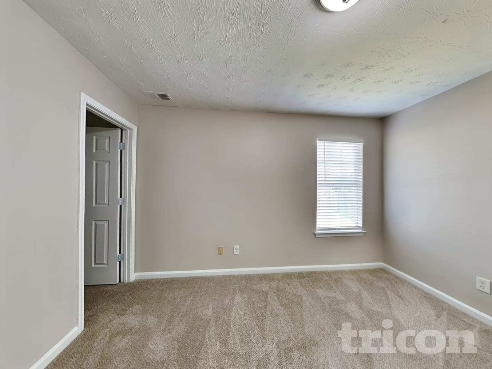 Building Photo - 7192 Tanger Blvd