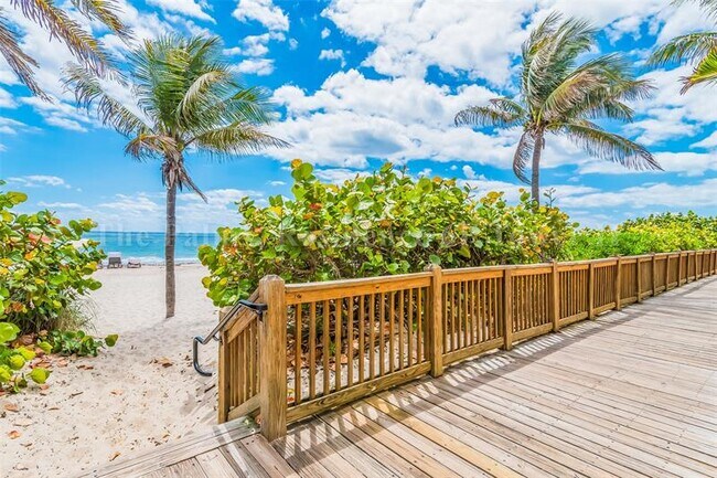 Building Photo - 2110 N Ocean Blvd