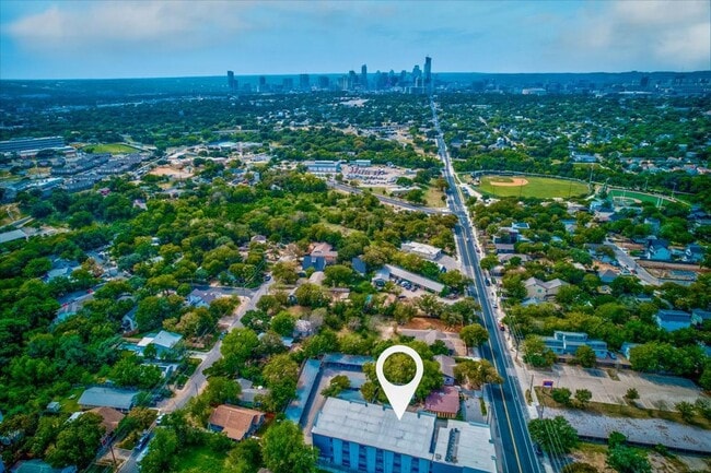 Building Photo - 2931 E 12th St