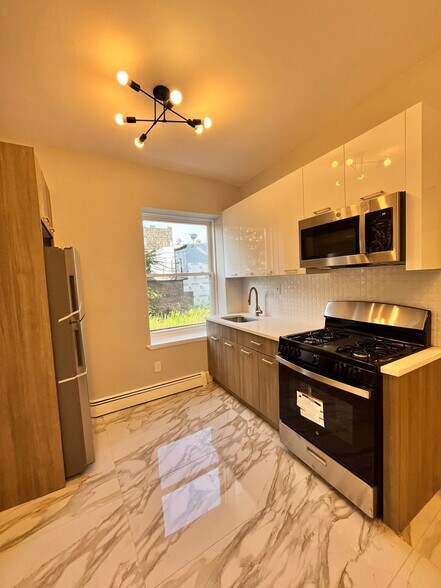 Unit 6 - 26 Bergen Ave