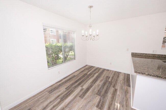 Building Photo - Move in Special: Spacious Downstairs Unit 3BR/2BA - 1/2 off FIRST Month Rent.