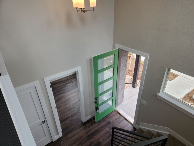 Building Photo - Newer single family home in Painted Prairie.