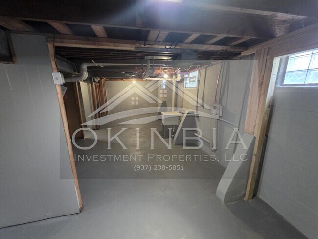 Building Photo - 1425 Canfield Ave