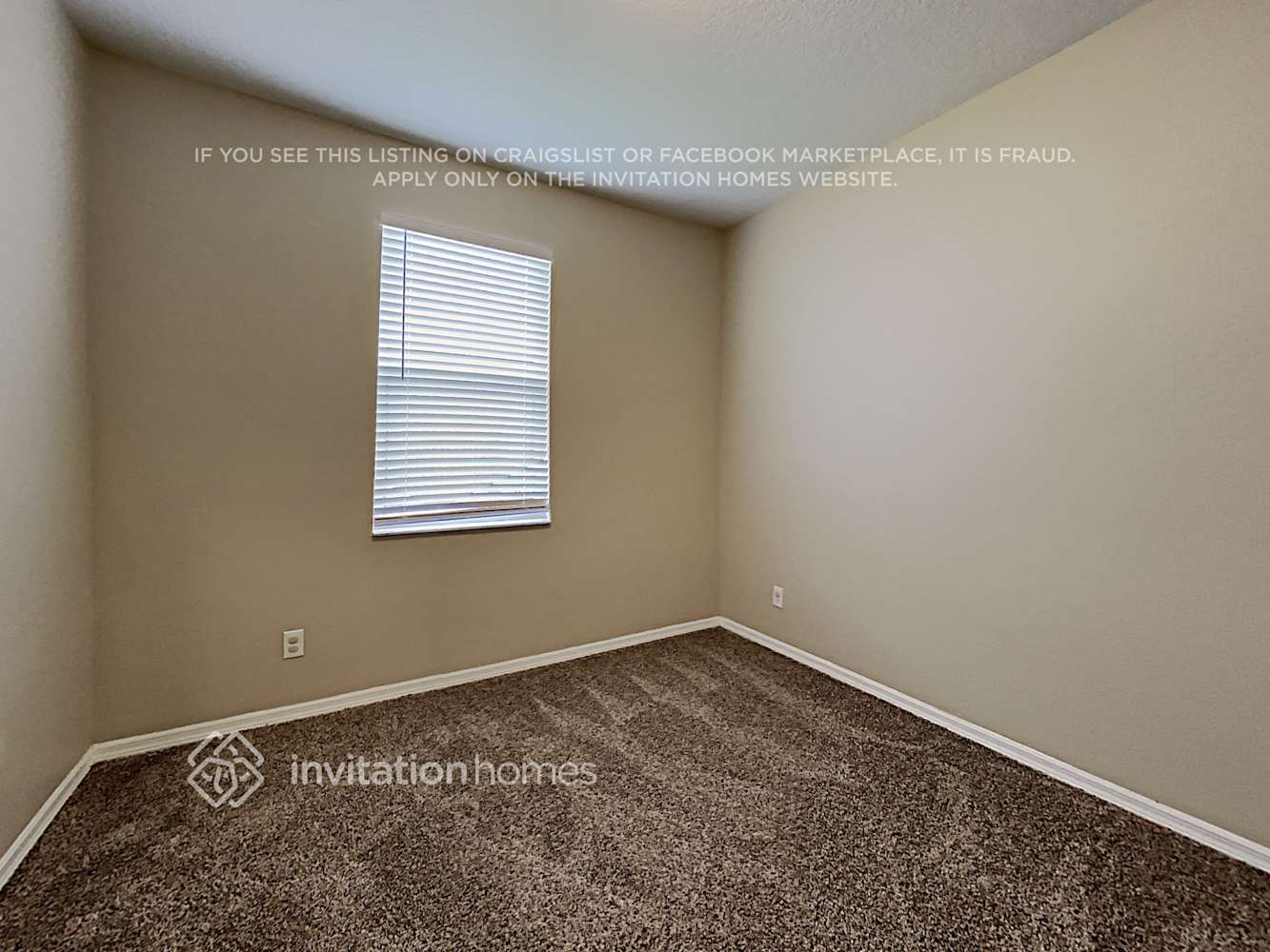 Building Photo - 709 Modena St