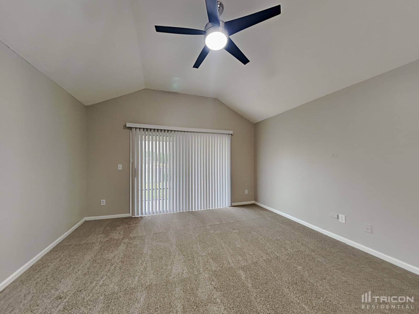 Building Photo - 9209 Redtail Dr