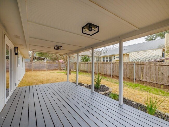 Building Photo - 7901 Seminary Ridge Dr