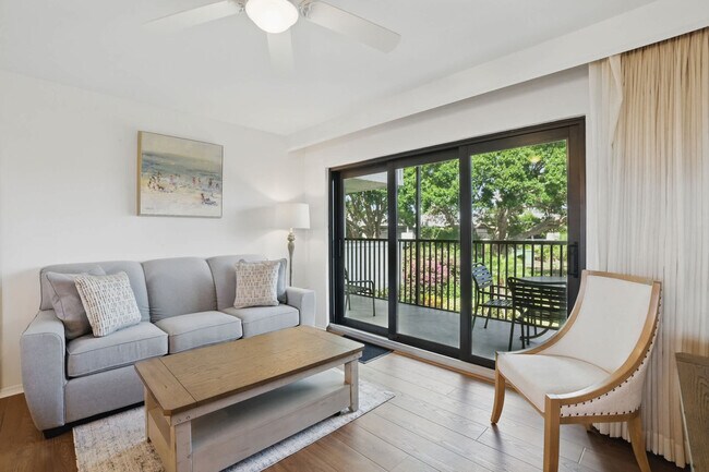 Primary Photo - 600 Neapolitan Way