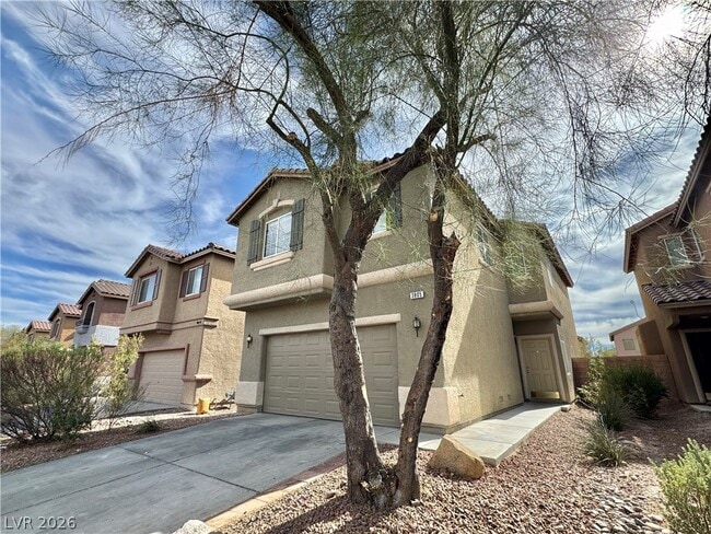 Building Photo - 3805 Hollycroft Dr