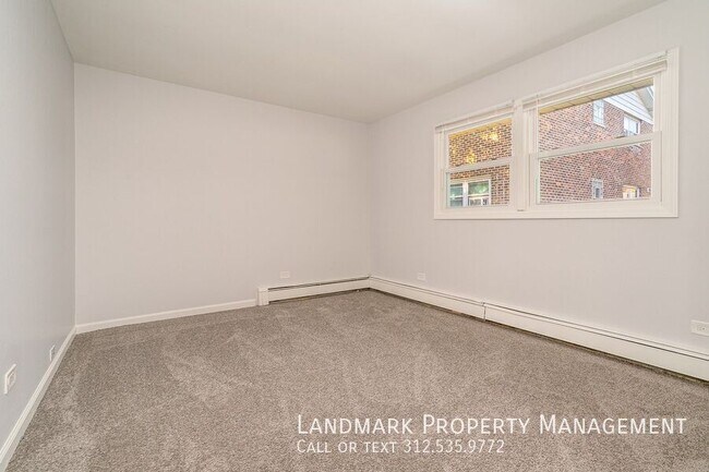 Building Photo - 9825 El Cameno Ln