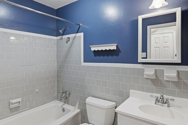 Building Photo - 3 Bedroom 1.5 bath home in hampton