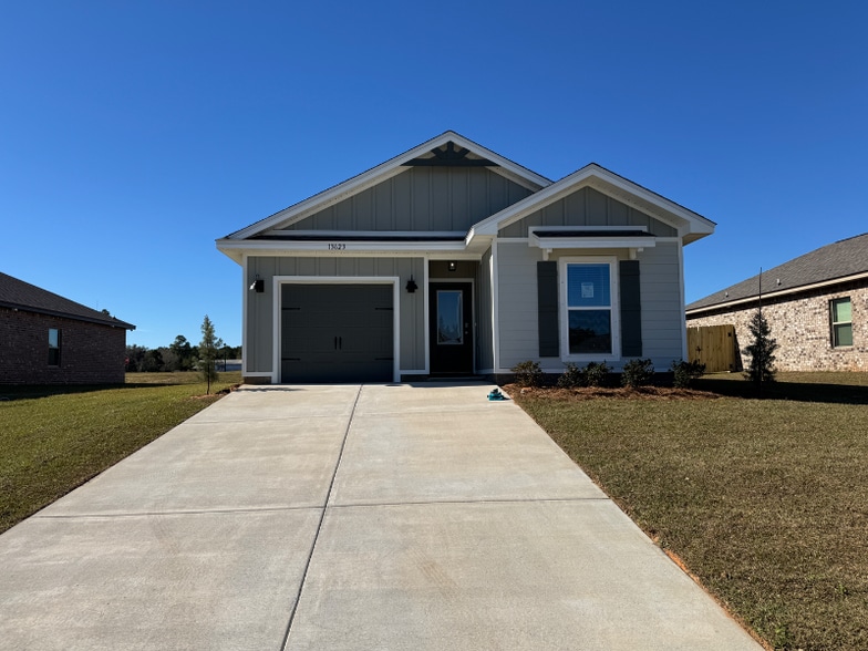 Building Photo - 13623 Logan Pl