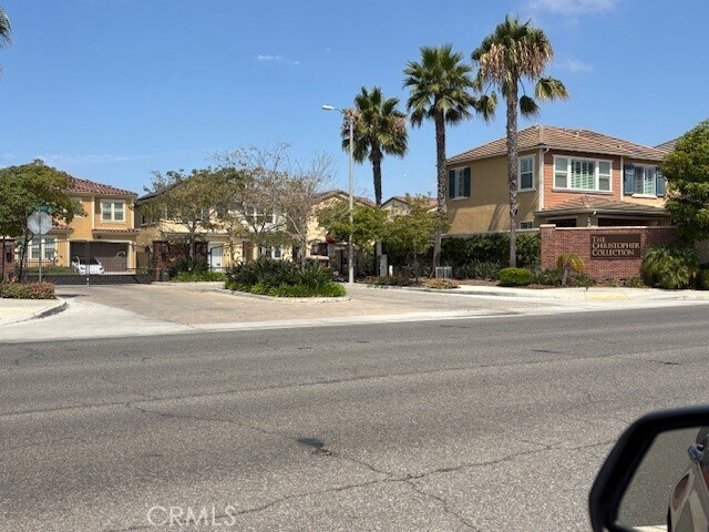 Primary Photo - 14806 Apricot Ln