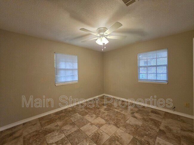 Building Photo - 7816 Sabra Dr
