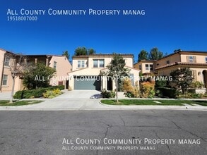 Building Photo - 43 Los Indios