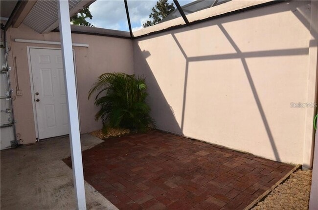 Building Photo - 106 S Primrose Dr