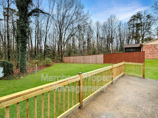 Building Photo - 15 Wood Cir