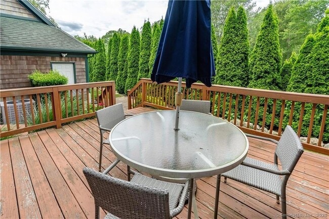 Building Photo - 7 Gibson Ave