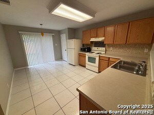 Building Photo - 1518 Range Field