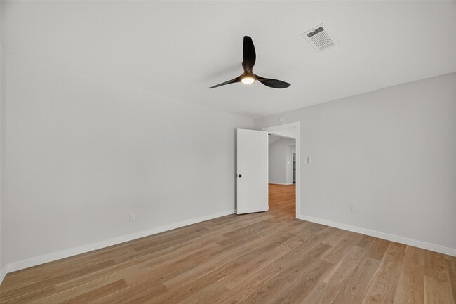 Building Photo - 11742 N Little John Cir