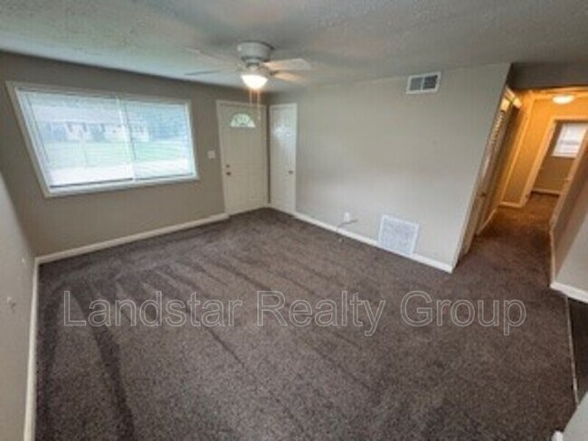 Building Photo - 4714 Seville Dr