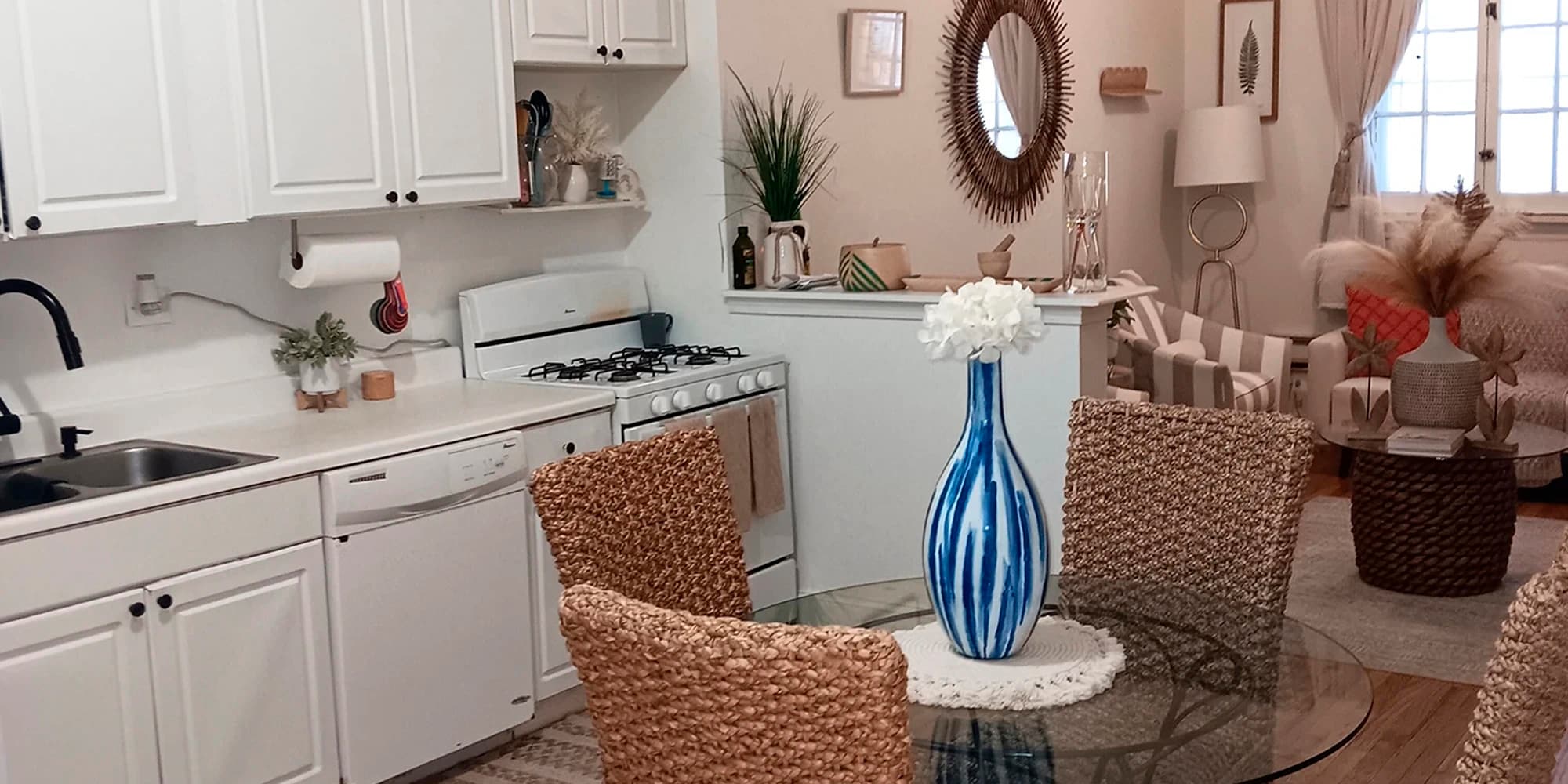 Building Photo - 910 Green Bay Rd