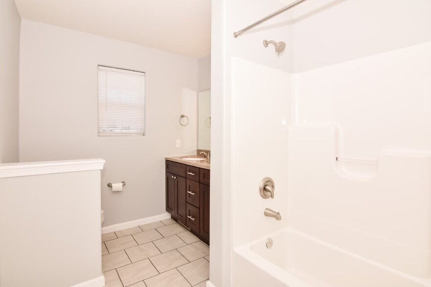 Building Photo - 2796 Monticello Ln