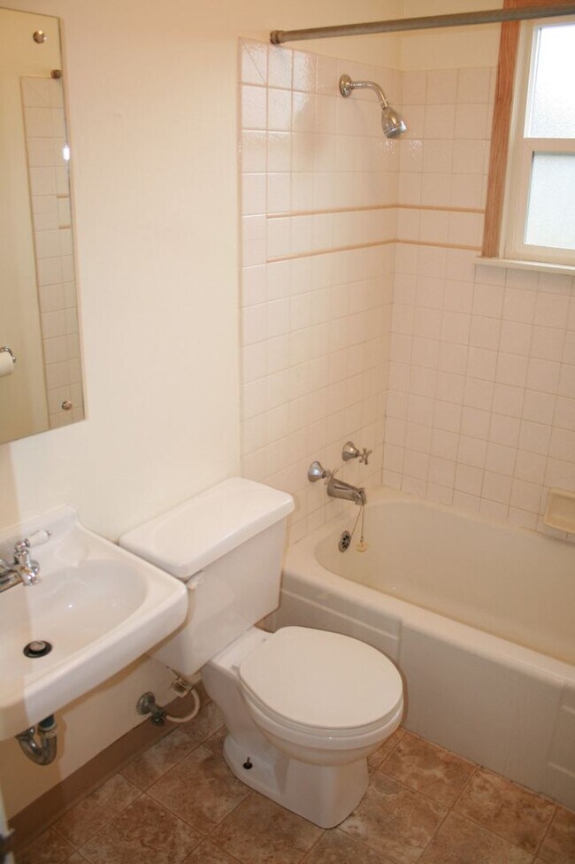 Building Photo - *** COMING SOON *** Audubon Neighborhood