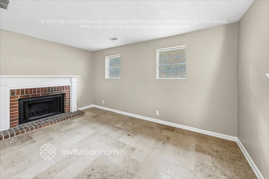 Building Photo - 84 Birch Rill Dr