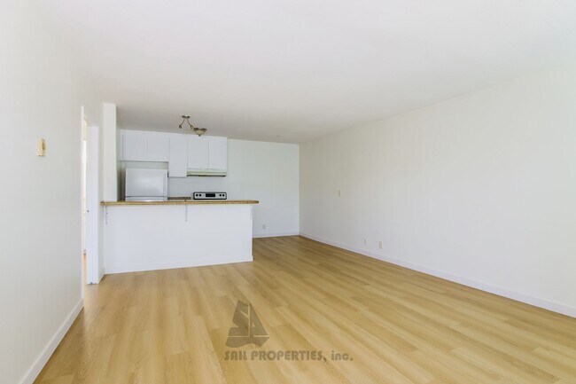 Building Photo - Great 1 Bedroom Condo in Long Beach!