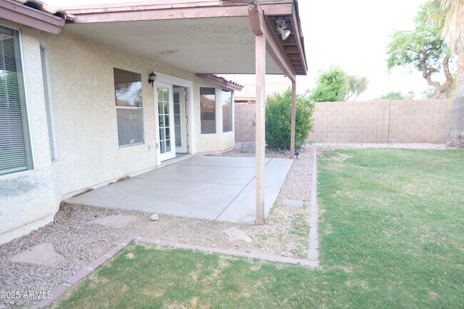 Building Photo - 1321 W Butler Dr