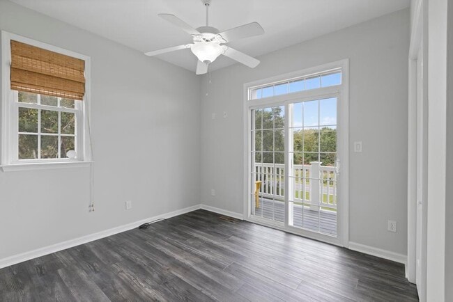 Building Photo - 184 Grandview Dr