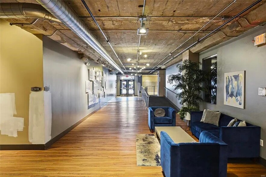 Common Area - 4100 Forest Park Ave