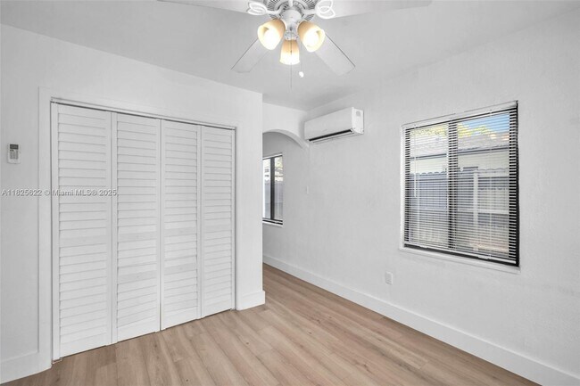 Building Photo - 3980 SW 121st Ave