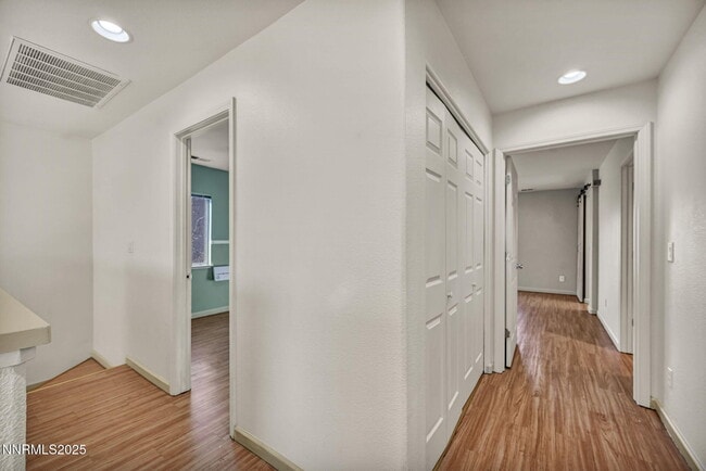 Building Photo - 9250 Lone Wolf Cir