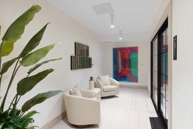 Building Photo - 225 N Miami Ave