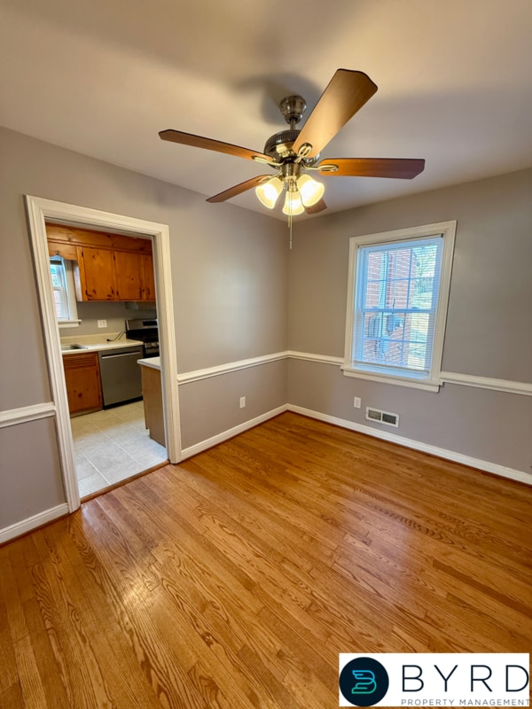 Building Photo - 9023 Farmington Dr