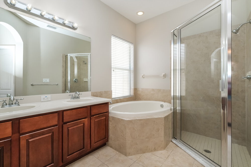 Building Photo - 10644 Shady Preserve Dr