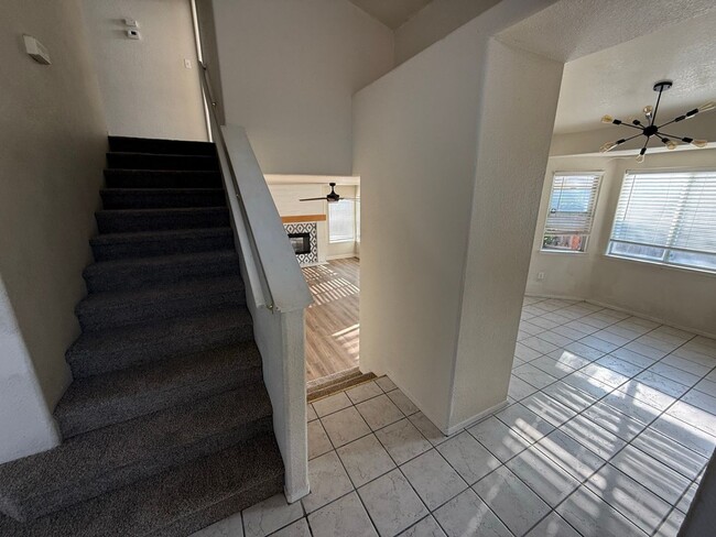 Building Photo - Charming 4-Bedroom Home in the Riverlakes Community