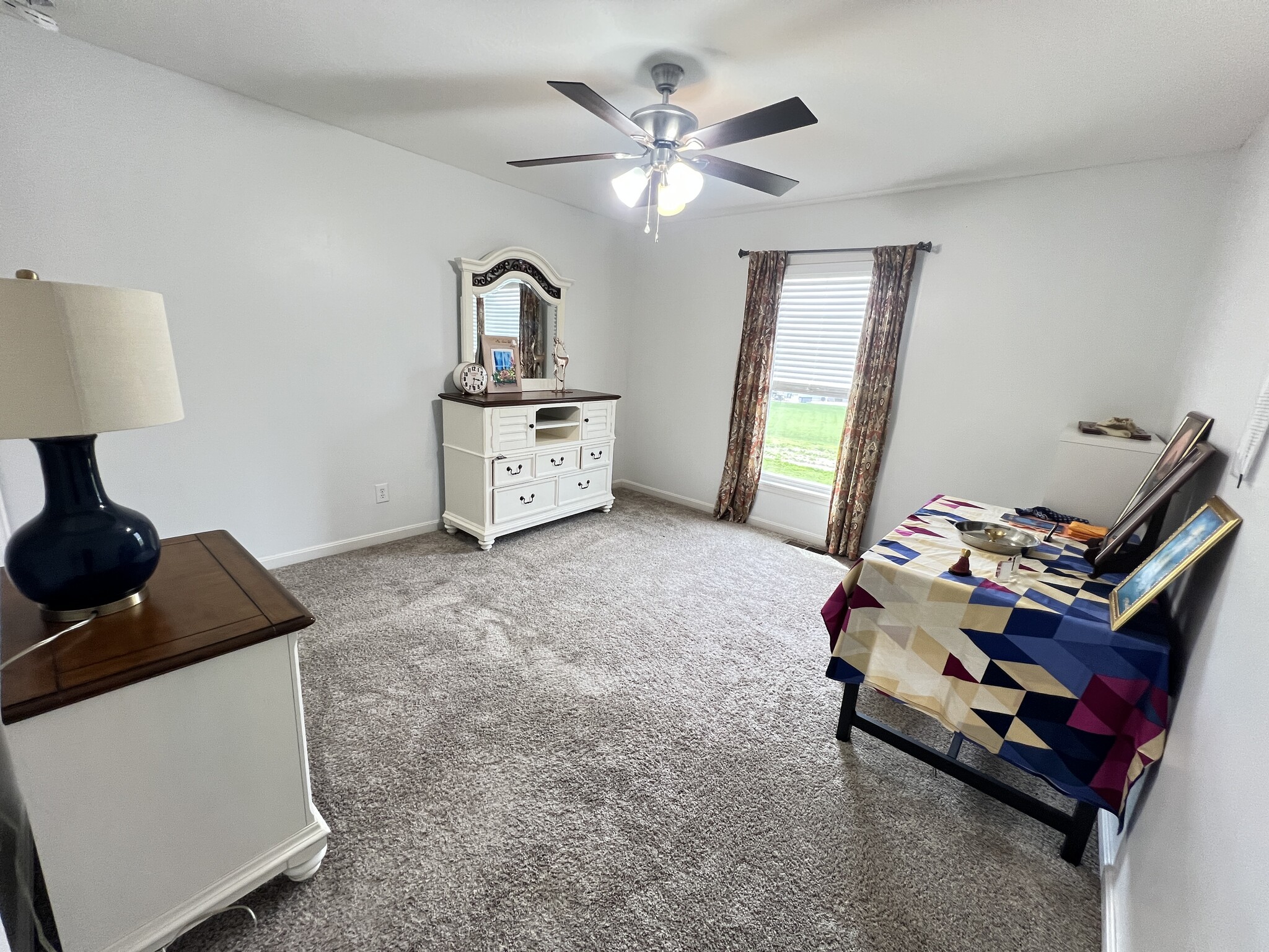 Building Photo - 2418 Silver Rose Dr