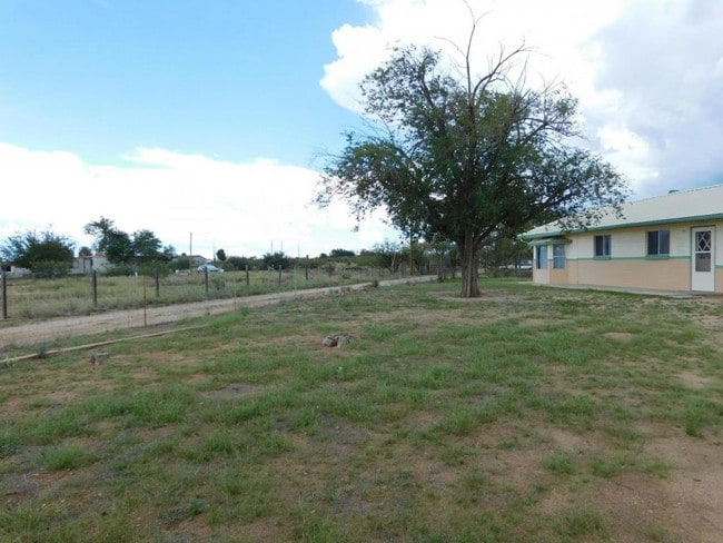 Primary Photo - 154 E Papago Way