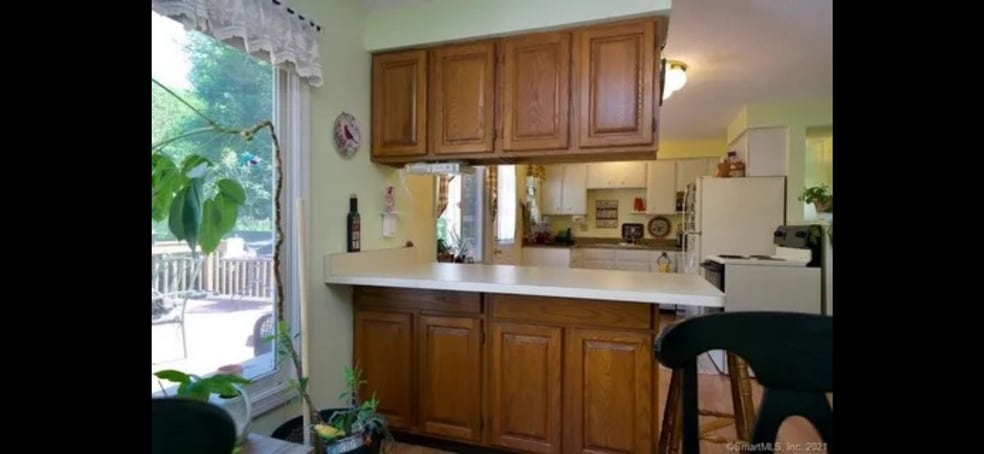 Building Photo - 117 Snipsic Lake Rd