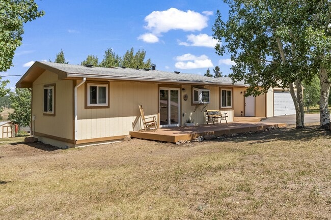 Building Photo - 215 Will Scarlet Dr