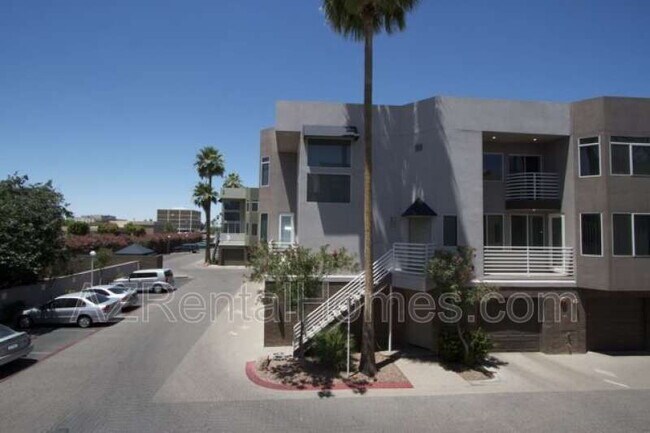 Building Photo - 3633 N 3rd Ave