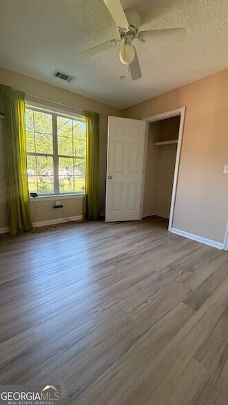 Building Photo - 100 Riverside Walk