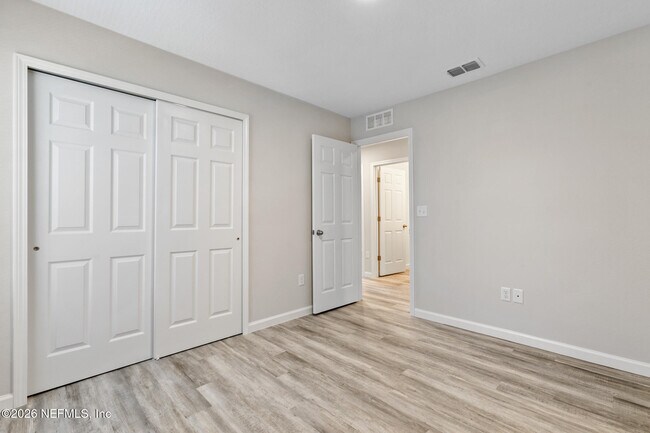 Building Photo - 8822 Eaton Ave